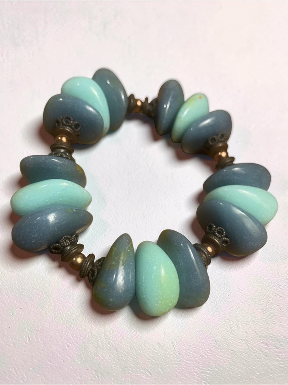 Blue and Aqua Beaded Stretch Bracelet - 🩵